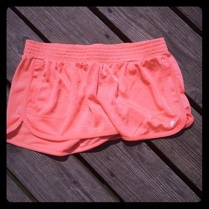 Bright orange jogging short with pockets